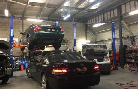 BMW V7 service